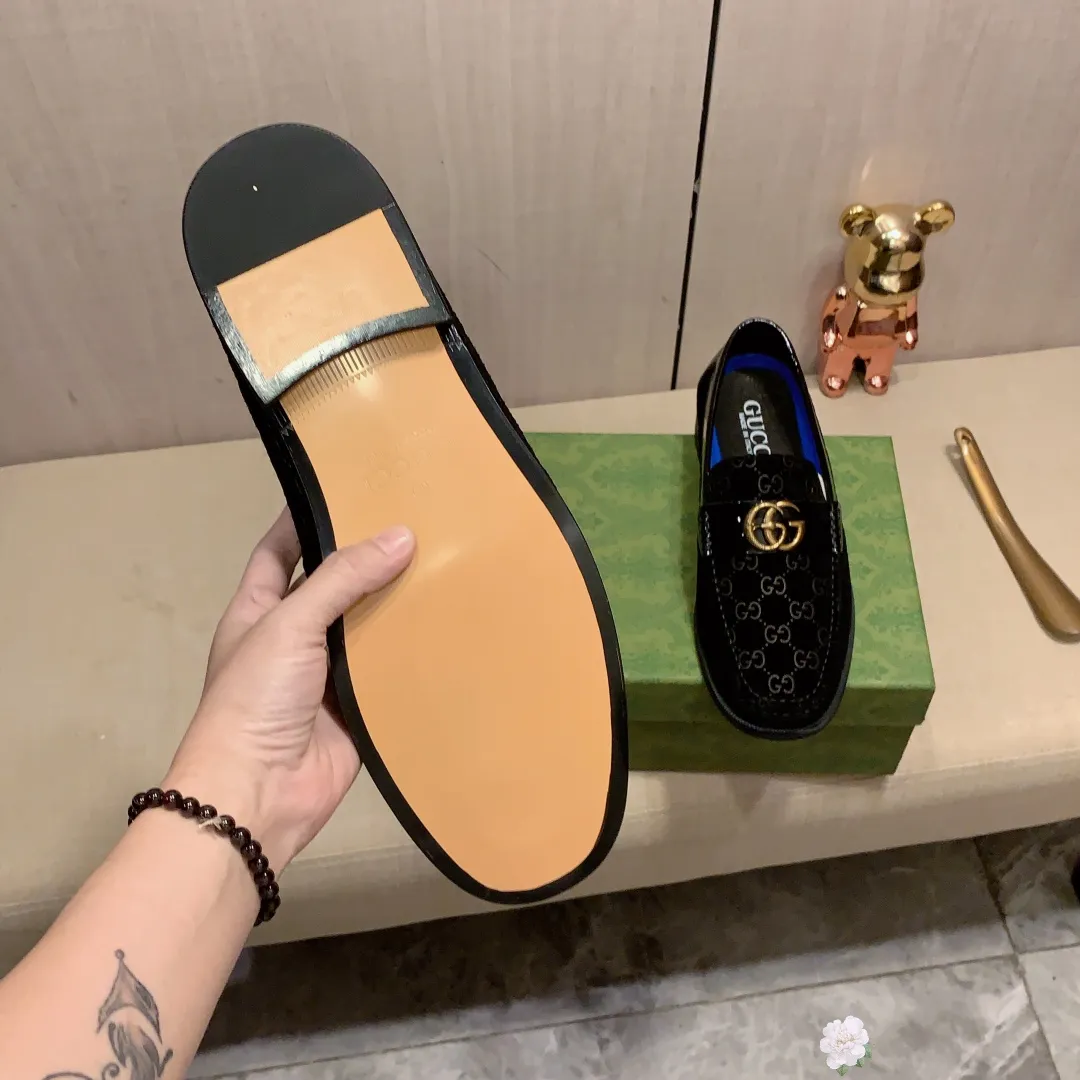 Men's Leather Shoes Men's Shoes 💰480💰💰🎩🎩 [Lightning] [Lightning] "Gucci*" The latest and most popular casual business leather shoes, top brand [Seduce] luxury ~ purchasing agent, top quality ~. [Strong] The upper is made of imported breathable cowhide with matching material ➕ breathable cowhide feet (•) and fine workmanship. The original stylish and stylish soft rubber wear-resistant and non-slip outsole is light and comfortable on the feet. The real thing looks better when taken in real life. 309: code: 38-44, can be customized to 45